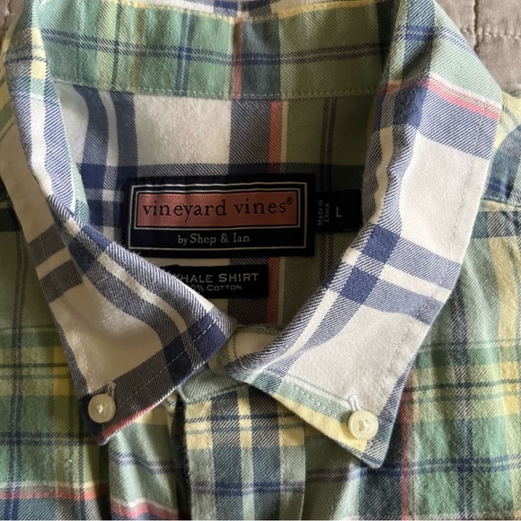 Vineyard vines whale shirt - Picture 3 of 6